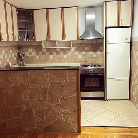 Sarajevo-adi Ii 公寓 *